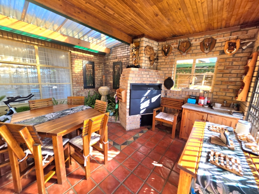 5 Bedroom Property for Sale in Panorama Free State